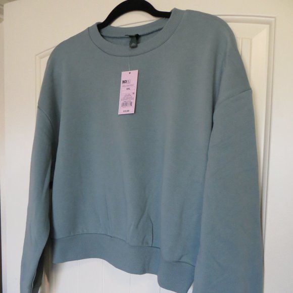 NWT Wild Fable Cropped Sweatshirt Size XXL - Picture 1 of 6